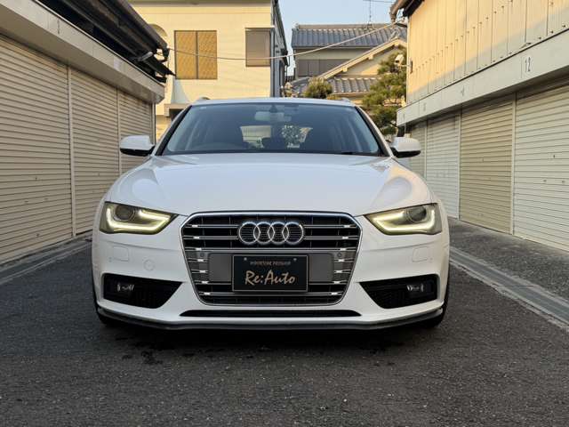 アウディ A4アバント2.0 TFSI SEパッケージ　ナビ地デジ　バックカメラ　黒革シート　パワーシート （アイビスホワイト）