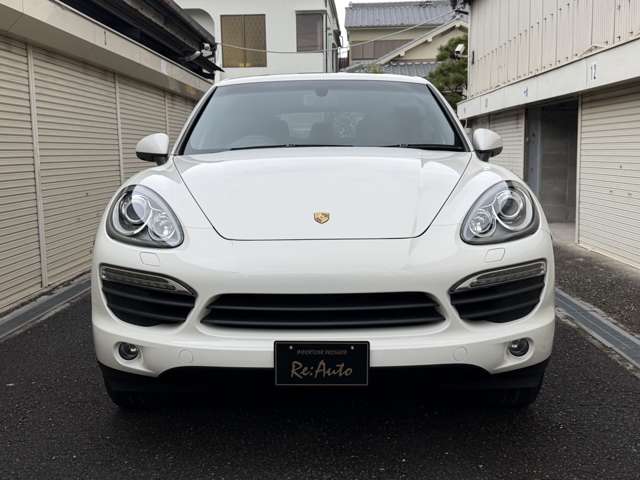 ポルシェ カイエンS ティプトロニックS 4WD　サンルーフ　黒革シート　クルーズコントロール　ナビ地デジ　バックカメラ　サイドカメラ　後席ダブルモニター （ホワイト）