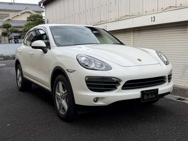 ポルシェ カイエンS ティプトロニックS 4WD サンルーフ 黒革シート クルーズコントロール ナビ地デジ バックカメラ サイドカメラ 後席ツインモニター （ホワイト）